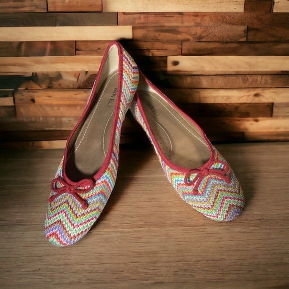 VANELI 8W woven rainbow zig zag flats/ Ballet Flats - Picture 2 of 11